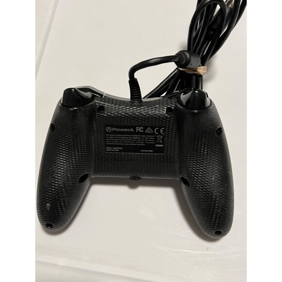 Xbox One Power A wired Controller - Picture 3 of 5